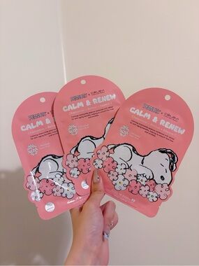 🎀3/$25🎀 Célavi x Peanuts Calm & Renew Chamomile Face Mask - 3pcs